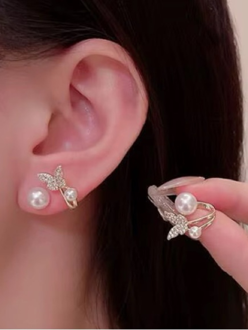 ** High-Quality Delicate Pearl & Butterfly Gold-Tone Earrings